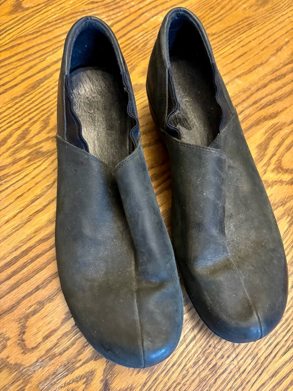 Black Slip-On Casual Shoes